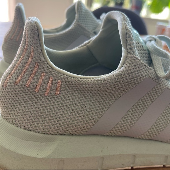 Adidas Swift Run Sneaker - Size 11 - Picture 7 of 7